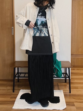 「アイテム（ラグ/マット）」を使った、yan.yan.さん（レディース・159cm）の春コーディネート