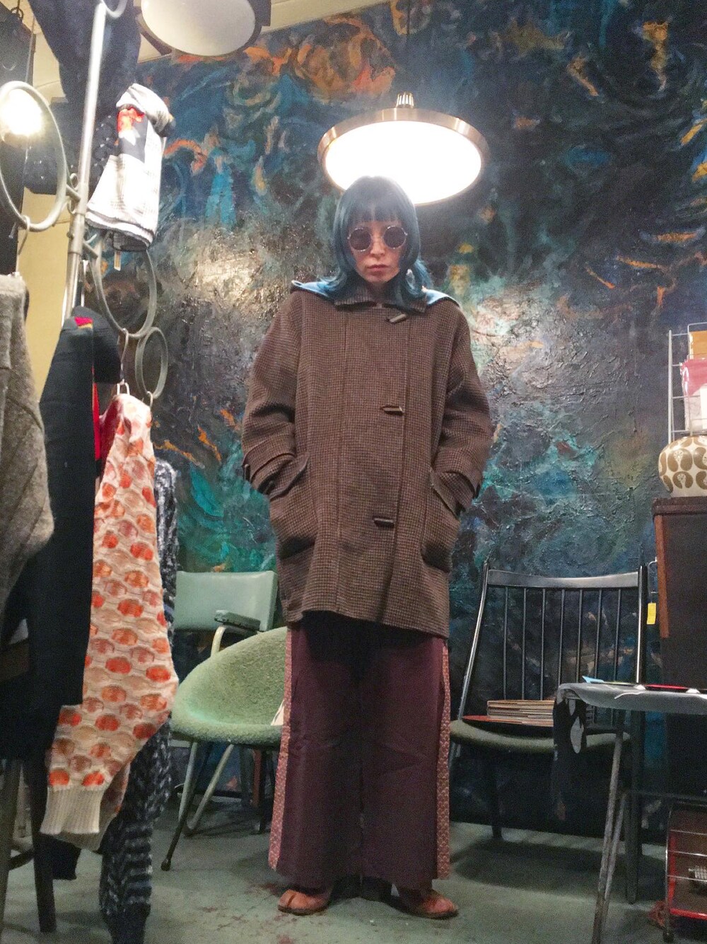 「大人カジュアル、オトナ女子、冬のコーデ、カジュアルコーデ、ブーツスタイル、パンツスタイル、チェック、コート、きれいめカジュアル、古着、冬を彩る色いろコーデ、ブラウン、メンズライク、レイヤードスタイル、メンズライク女子」｜「TOOn.(トーン)のアイテム（ジャケット/アウター、その他）」を使った、ら きさん（レディース・159cm）の冬コーディネートの1枚目の写真