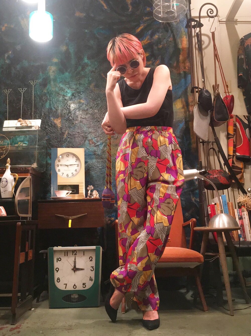 その他のパンツを着用したレディースの夏コーディネートの1枚目の写真