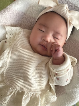 「petit main（プティマイン）のアイテム（ロンパース、ホワイト系）」を使った、niko_nikoさん（キッズ）の秋コーディネート