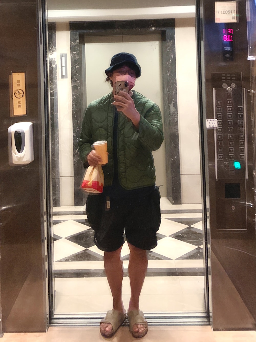 「THE REAL McCOY'Sのアイテム（ハット、ブルー系）」を使った、jimmichungさん（メンズ・179cm）の秋コーディネートの1枚目の写真