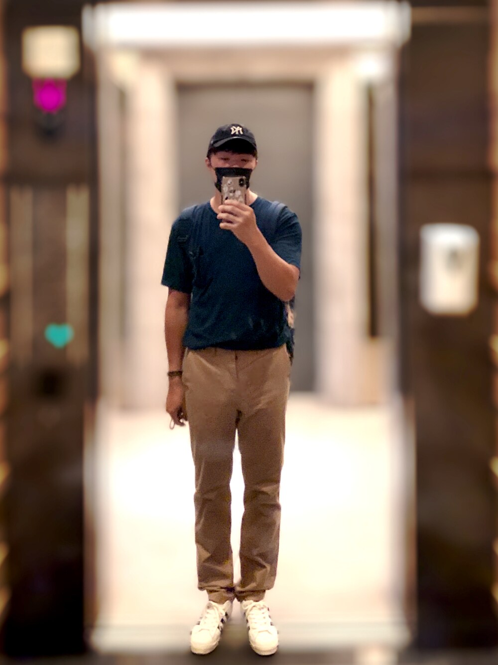 「United Athleのアイテム（Tシャツ/カットソー、ブルー系）」を使った、jimmichungさん（メンズ・179cm）の夏コーディネートの1枚目の写真