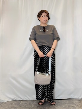 「SHOO・LA・RUE（シューラルー）の【ひんやり/UV/S-LL】柄アソート お袖レースが旬顔 上品に決まる大人Tシャツ（Tシャツ/カットソー、グレー系）」を使った、たみさん（レディース・158cm）の夏コーディネート