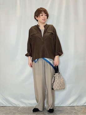 「SHOO・LA・RUE（シューラルー）の【インド製】ジャカード巾着バッグ（トートバッグ、ベージュ系）」を使った、たみさん（レディース・158cm）の春コーディネート
