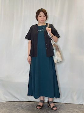 「SHOO・LA・RUE（シューラルー）の【セットアップ可/洗濯機可】サラっと着られる 麻調Ⅴネックタックブラウス（シャツ/ブラウス、グレー系）」を使った、たみさん（レディース・158cm）の夏コーディネート