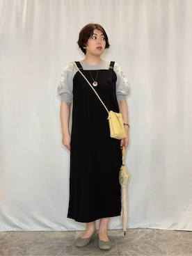 「アイテム（長傘、ベージュ系）」を使った、たみさん（レディース・158cm）の春コーディネート