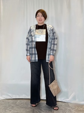 「SHOO・LA・RUE（シューラルー）の【洗濯機可/体型カバー】程よい透け感の ゆるシルエットシア―シャツ（パーカー、グレー系）」を使った、たみさん（レディース・158cm）の夏コーディネート