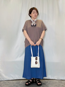 「SHOO・LA・RUE（シューラルー）の【ひんやり/UV/S-LL/体型カバー】バックギャザーでこなれ見え ひやとろドルマンTシャツ（Tシャツ/カットソー、ブラウン系）」を使った、たみさん（レディース・158cm）の夏コーディネート