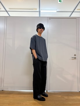 「tk.TAKEO KIKUCHI（ティーケータケオキクチ）のAIRY DRYクルーネックTシャツ/吸水速乾/UVカット/マシーンウォッシャブル/洗濯可/イージーケア/Tシャツ（シャツ/ブラウス、グレー系）」を使った、kitauraさん（メンズ・172cm）の春コーディネート