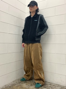 「adidas originals」｜「アイテム（ブルゾン）」を使った、WRさん（メンズ・175cm）の秋コーディネート