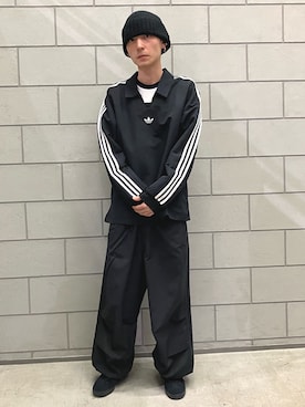 adidasパラシュートパンツに新品adidasTシャツ服付き adidasパラシュートパンツに新品adidasTシャツ服付き adidas