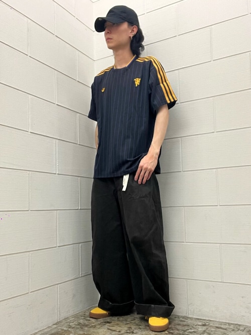 レア　adidas　アディダス　マンチェスターユナイテッド　スカート アディダス マンチェスター・ユナイテッド テラスアイコン