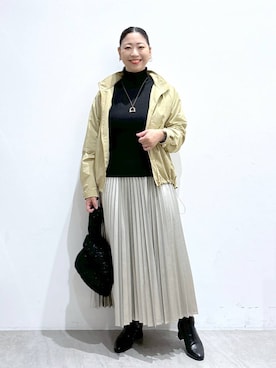 「アイテム（マウンテンパーカー、イエロー系）」を使った、はつなさん（レディース・158cm）の秋コーディネート