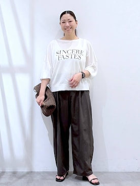 「Elura（エルーラ）のアイテム」を使った、はつなさん（レディース・158cm）の春コーディネート