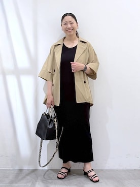 「Elura（エルーラ）のスクエアノットハンドルバッグ/646441（手袋、ブラック系）」を使った、はつなさん（レディース・158cm）の春コーディネート
