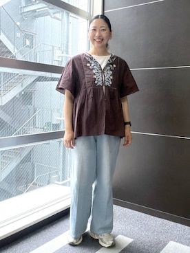 「Elura（エルーラ）のリネン混ストレッチデニム/670379（デニムパンツ、ブルー系）」を使った、はつなさん（レディース・158cm）の夏コーディネート