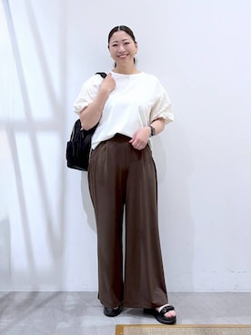 「Elura（エルーラ）のドレスアップ袖コンプルオーバー/643321（T恤、ホワイト系）」を使った、はつなさん（レディース・158cm）の春コーディネート