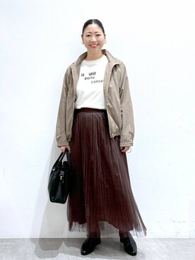 「着痩せ」｜「アイテム（マウンテンパーカー）」を使った、はつなさん（レディース・158cm）の秋コーディネート