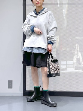 「LAKOLE（ラコレ）のケミカルウォッシュシャツ長袖 / 140262（シャツ/ブラウス）」を使った、みーやん。さん（レディース・161cm）の秋コーディネート