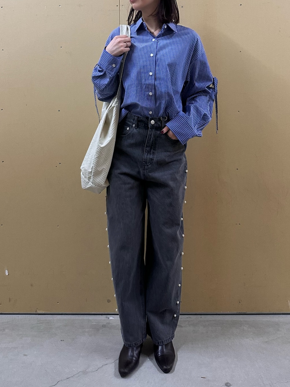 秋冬お出かけに♪パール付デニムジャケット 可愛い女子会コーデに最適 楽天市場】デニムジャケット レディース パール付きデニム
