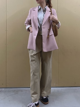「アイテム（テーラードジャケット、ピンク系）」を使った、Maikaさん（レディース・163cm）の秋コーディネート