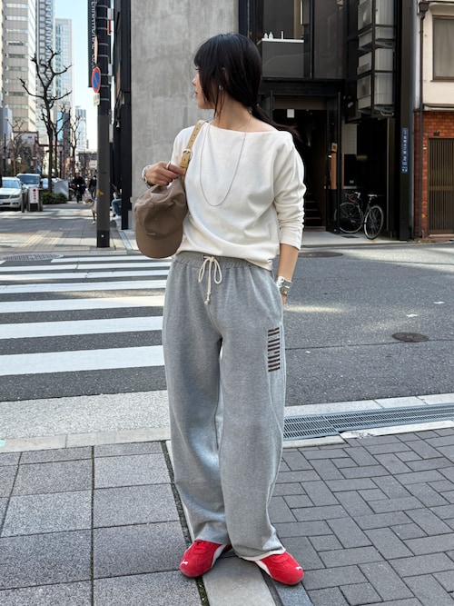 ブークレーダンボールオフショル