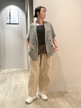 「abahouse mavie（アバハウスマヴィ）の【大好評につき再登場！】ハーフスリーブジャケット（テーラードジャケット、グレー系）」を使った、yoshiさん（レディース・166cm）の春コーディネート