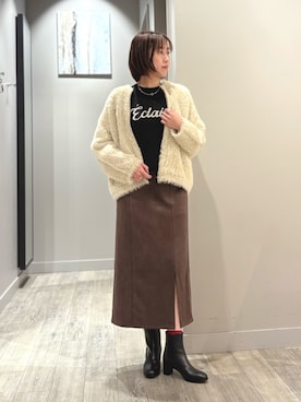 「abahouse mavie（アバハウスマヴィ）のフェイクスウェード/レザースリットタイトスカート（スカート）」を使った、yoshiさん（レディース・166cm）の秋コーディネート