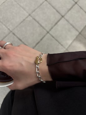 「TEN.（テン）のSILVER925 18KGP ムードフープブレスレット（ネックレス、シルバー系）」を使った、ioriさん（レディース・155cm）の春コーディネート