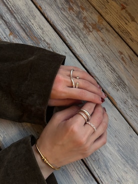 「アイテム（ブレスレット）」を使った、ioriさん（レディース・155cm）の秋コーディネート