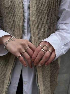 「TEN.（テン）のアイテム（リング）」を使った、ioriさん（レディース・155cm）の春コーディネート