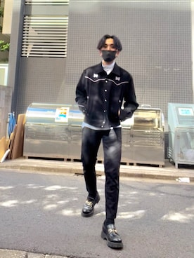 「JOHN LAWRENCE SULLIVAN（ジョンローレンスサリバン）のアイテム（スラックス）」を使った、YOSHIKIさん（メンズ・174cm）の春コーディネート