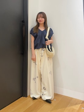 「KBF（ケイビーエフ）のバルーンリボンブラウス（シャツ/ブラウス、グレー系）」を使った、anさん（レディース・146cm）の春コーディネート