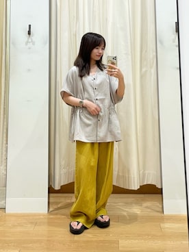 「URBAN RESEARCH DOORS（アーバンリサーチドアーズ）のVネックウエストギャザーブラウス（シャツ/ブラウス、ベージュ系）」を使った、anさん（レディース・146cm）の夏コーディネート