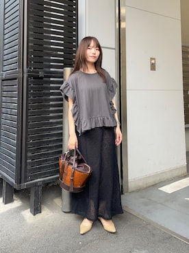 「LAATO（ラート）のfrill tee（Tシャツ/カットソー、ブラック系）」を使った、anさん（レディース・146cm）の夏コーディネート