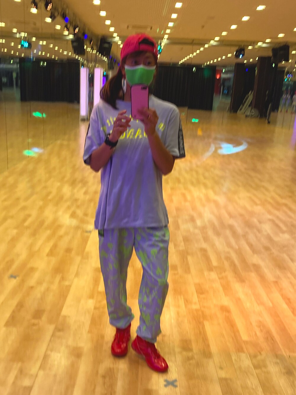 「ZUMBAのアイテム（パンツ、その他）」を使った、SAYU さん（レディース・156cm）の秋コーディネートの1枚目の写真