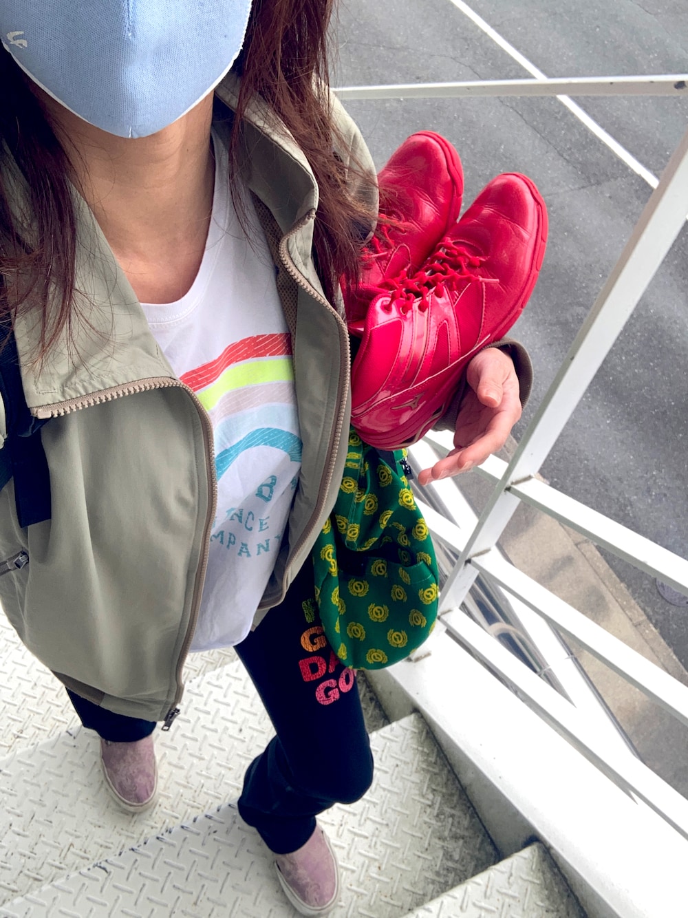 「ZUMBA、フィットネス」｜「ZUMBAのアイテム（タンクトップ、ホワイト系）」を使った、SAYU さん（レディース・156cm）の春コーディネートの1枚目の写真