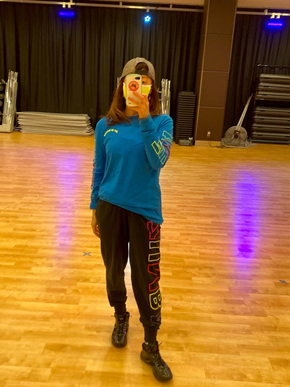 「ZUMBA、フィットネス、花粉症」｜「ZUMBAのアイテム（Tシャツ/カットソー、ブルー系）」を使った、SAYU さん（レディース・156cm）の春コーディネートの1枚目の写真