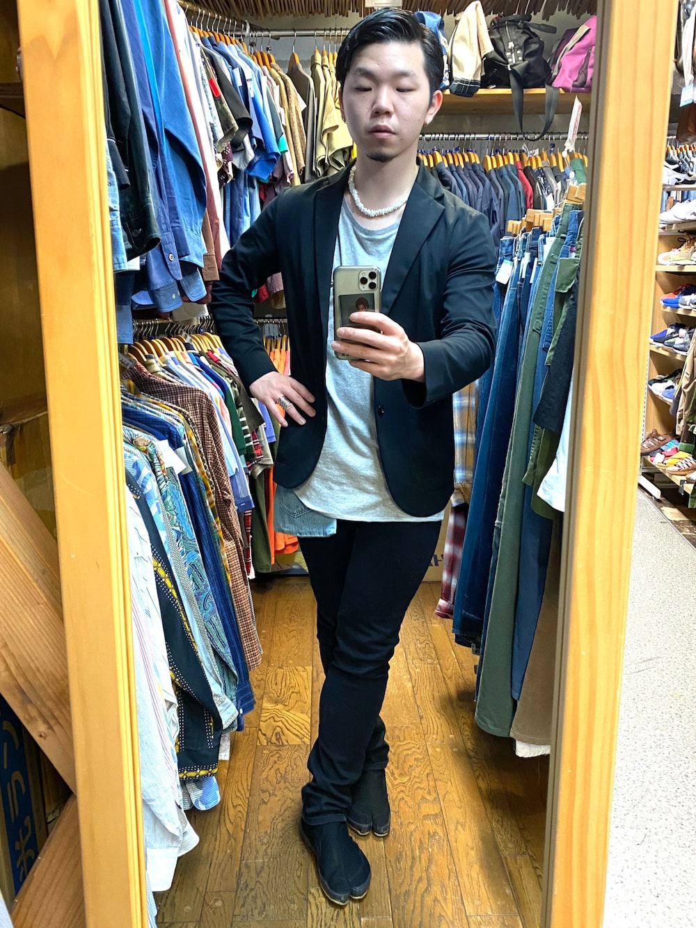 「シンプル、お洒落さんとつながりたい、いいね、save、フォローお願いします🤑、ブラック、モード、ootd、カジュアル、古着、足袋、ジャケット」｜「Noritakeのアイテム（ジャケット/アウター、ブラック系）」を使った、sakuさん（メンズ・170cm）の春コーディネートの1枚目の写真