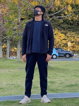 「THE NORTH FACE（ザノースフェイス）のアイテム（その他アウター）」を使った、ハルさん（メンズ・181cm）の秋コーディネート