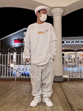 「オールホワイト」｜「アイテム（ハンチング/ベレー帽）」を使った、奥野 泰司さん（メンズ・166cm）の秋コーディネート