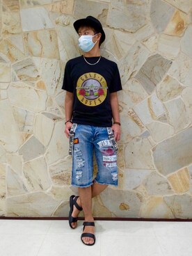 デニムパンツを使った サンダルコーデ の人気ファッションコーディネート Wear