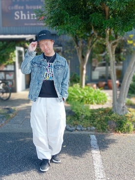 「アイテム（スニーカー、ブラック系）」を使った、SHINSUKEさん（メンズ・179cm）の秋コーディネート