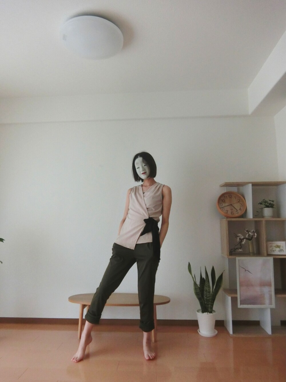 「夏コーデ、お面、カジュアルコーデ、ZARA」｜「ZARAのアイテム（トップス、ベージュ系）」を使った、竹と修行さん（レディース・169cm）の夏コーディネートの1枚目の写真