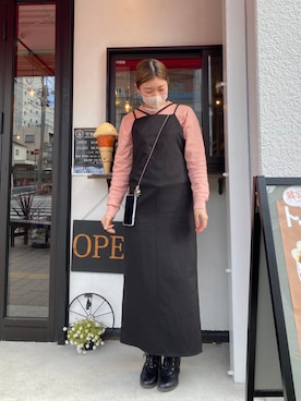 「UNIQLO（ユニクロ）のUVカットスーピマコットンクルーネックカーディガン（長袖）（カーディガン/ボレロ、ピンク系）」を使った、momoさん（レディース・156cm）の冬コーディネート