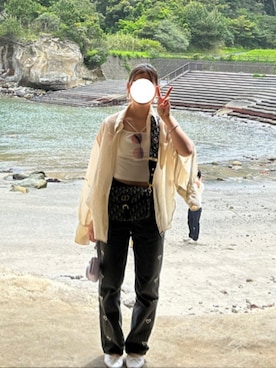 「LOWRYS FARM（ローリーズファーム）のアイテム（シャツ/ブラウス、ベージュ系）」を使った、momoさん（レディース・156cm）の春コーディネート