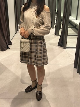 「RETRO GIRL（レトロガール）のアイテム（トップス、ベージュ系）」を使った、momoさん（レディース・156cm）の秋コーディネート