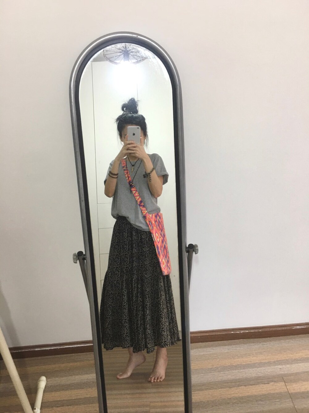 「ootd、复古、休闲、街头搭配、古着MIX、通勤穿搭、summer、fashion、STYLE、dress、Tshirts、bohemians、casual」｜「OTHER BRANDのアイテム（スカート、ブラック系）」を使った、Nikiyoさん（レディース・165cm）の夏コーディネートの1枚目の写真