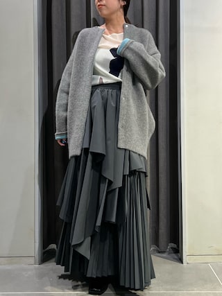 エレンディーク　新品　パンツ　エレンディーク　美品　　ブラウス　セット売り セール】Vネックジョーゼットブラウス（シャツ/ブラウス