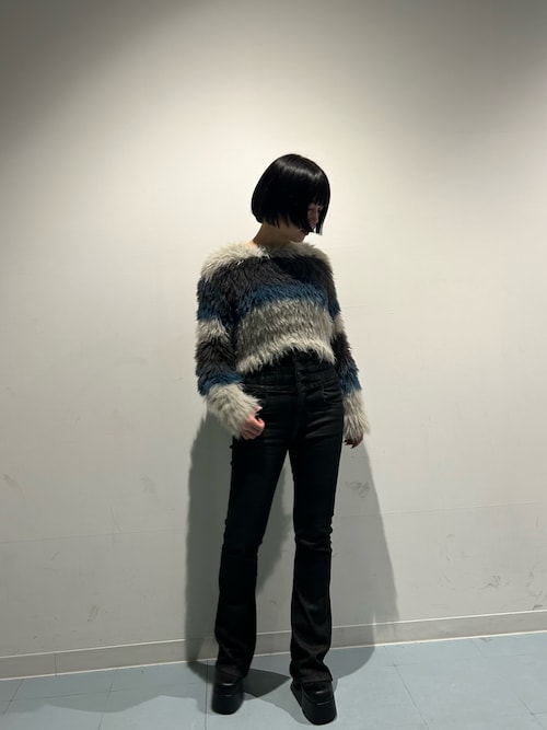 美品‼️新品タグ付き‼️EMODA スーパーシャギーニット　size:FREE EMODA（エモダ）の「スーパーシャギーニット（ニット/セーター